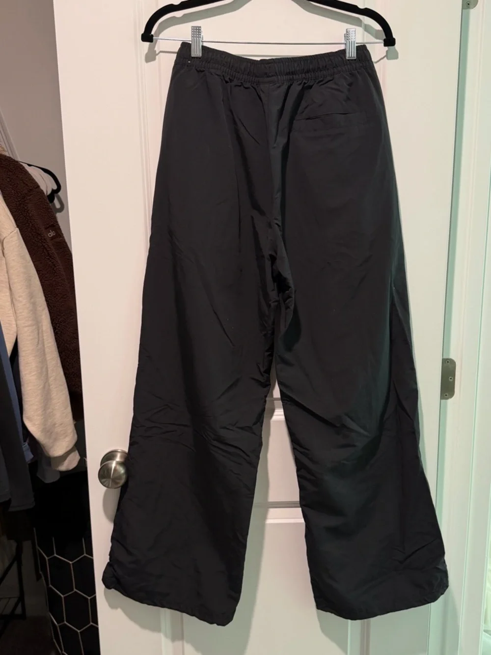 Nike Sportswear Everything Wovens Mid-Rise Open-Hem Pants